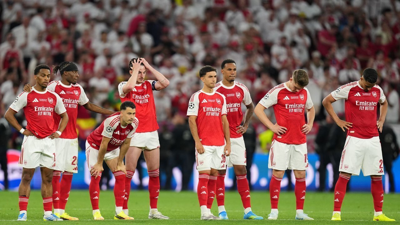 Ejekan Brutal Chelsea untuk Arsenal Usai Gagal Juara Liga Champions: Datang ke Rumah Trofi London! Ejekan Brutal Chelsea untuk Arsenal Usai Gagal Juara Liga Champions: Datang ke Rumah Trofi London!