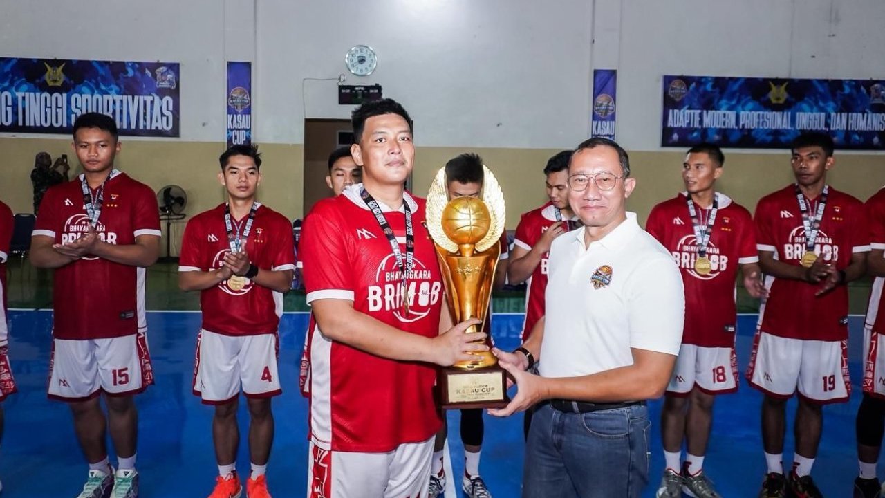 Rayakan HUT Ke-80 TNI AU, Tim Basket Bhayangkara Brimob Sabet Juara 1 KASAU Cup 2026 Rayakan HUT Ke-80 TNI AU, Tim Basket Bhayangkara Brimob Sabet Juara 1 KASAU Cup 2026