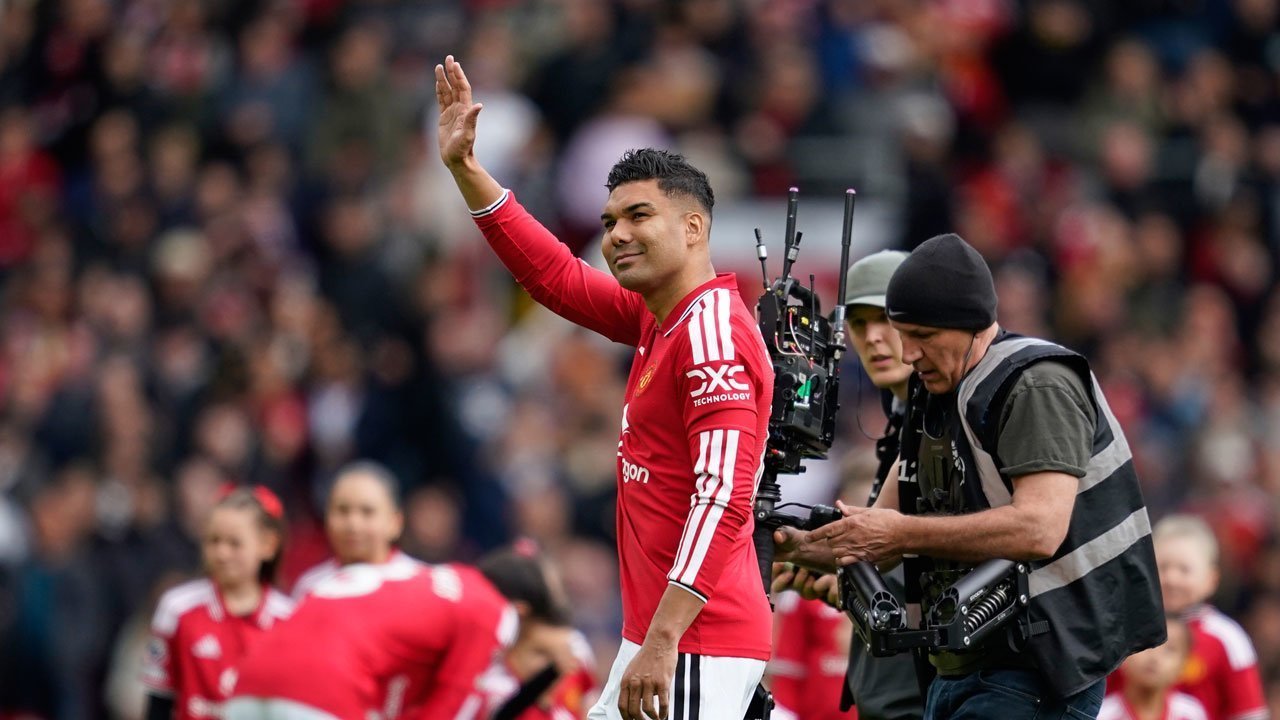 Video Perpisahan Haru Manchester United untuk Casemiro, Bikin Mewek Video Perpisahan Haru Manchester United untuk Casemiro, Bikin Mewek