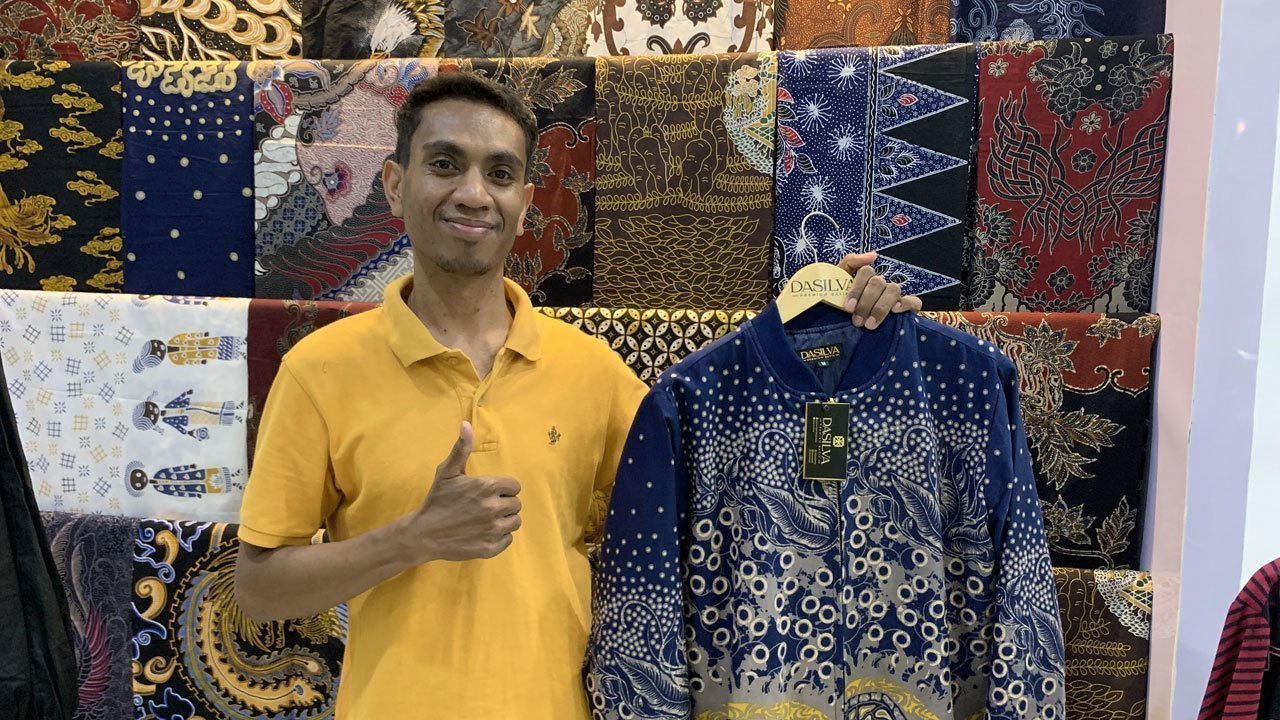 Lewat Dukungan BRI, Dasilva Batik Bawa Motif Nusantara dan Aksara Lontara Menembus Pasar Global Lewat Dukungan BRI, Dasilva Batik Bawa Motif Nusantara dan Aksara Lontara Menembus Pasar Global