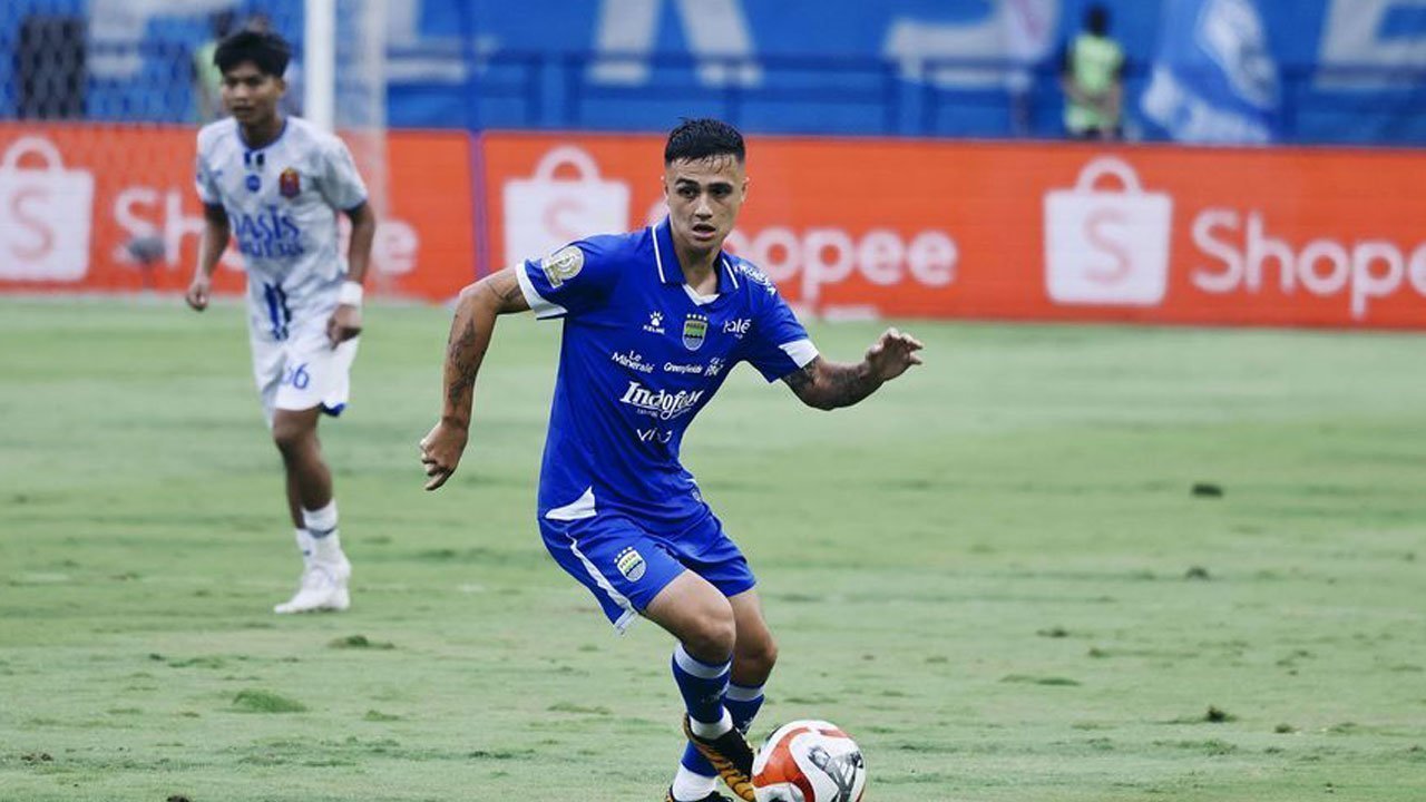 Drama Juara BRI Super League 2025/2026: Persib Tertahan di Bandung, Borneo FC Menggila di Babak Pertama! Drama Juara BRI Super League 2025/2026: Persib Tertahan di Bandung, Borneo FC Menggila di Babak Pertama!