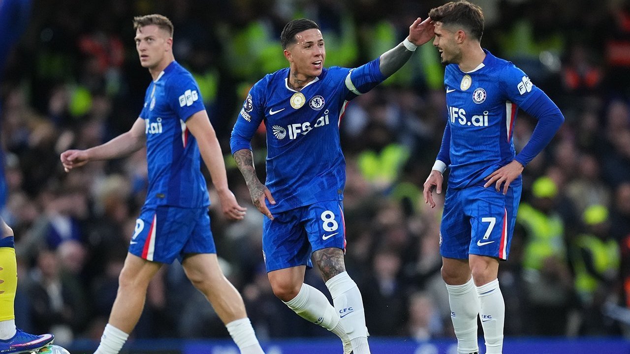 Hasil Chelsea vs Tottenham: Enzo Fernandez Bersinar, Jaga Asa Rebut Tiket Eropa Hasil Chelsea vs Tottenham: Enzo Fernandez Bersinar, Jaga Asa Rebut Tiket Eropa