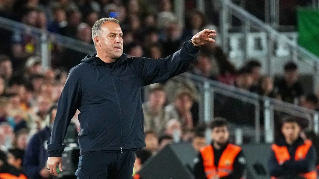 Hansi Flick Bangga Barcelona Sapu Bersih Laga Kandang Hansi Flick Bangga Barcelona Sapu Bersih Laga Kandang
