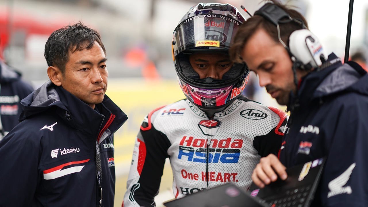 Honda Team Asia Senang Veda Ega Pratama Petik Pelajaran Penting dari Kondisi Hujan Moto3 Prancis 2026 Honda Team Asia Senang Veda Ega Pratama Petik Pelajaran Penting dari Kondisi Hujan Moto3 Prancis 2026