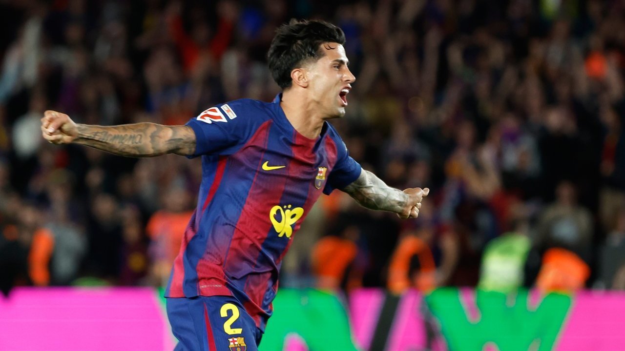 Joao Cancelo Ukir Sejarah Baru Bersama Barcelona, Jadi Pemain Pertama Juara di 4 Liga Top Eropa Joao Cancelo Ukir Sejarah Baru Bersama Barcelona, Jadi Pemain Pertama Juara di 4 Liga Top Eropa