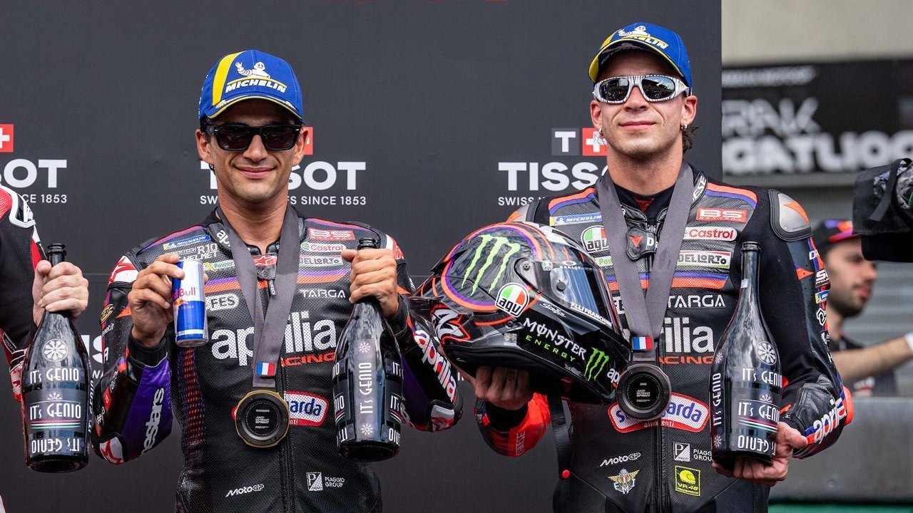 Marco Bezzecchi dan Jorge Martin Hanya Selisih 1 Poin, Aprilia Tegas Tak Ada Anak Emas dan Anak Tiri Marco Bezzecchi dan Jorge Martin Hanya Selisih 1 Poin, Aprilia Tegas Tak Ada Anak Emas dan Anak Tiri