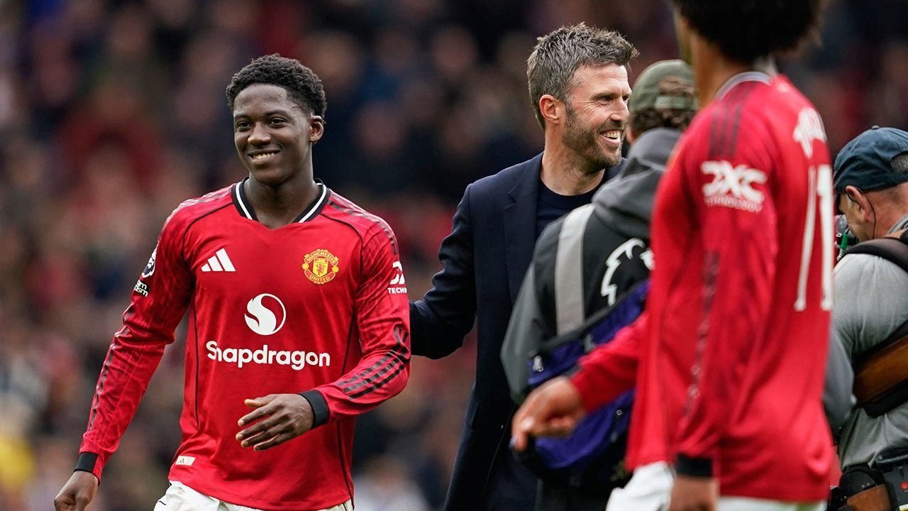 Siap 'Mati' demi Michael Carrick, Kobbie Mainoo Bongkar Rahasia Kebangkitan MU
