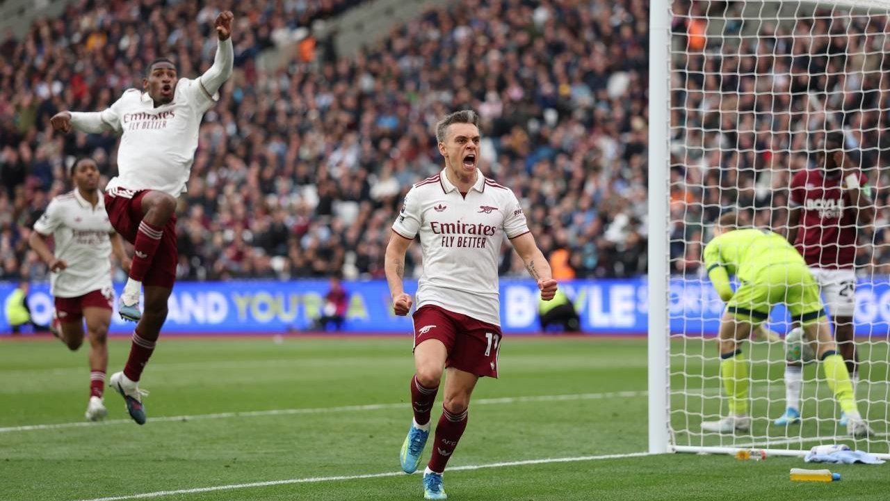 Hasil West Ham vs Arsenal: Drama VAR di Menit Akhir, The Gunners Tetap Menang Hasil West Ham vs Arsenal: Drama VAR di Menit Akhir, The Gunners Tetap Menang