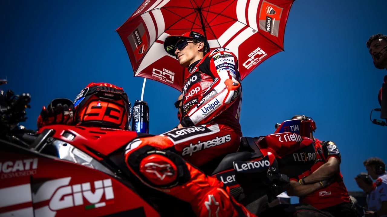 Ducati Umumkan Marc Marquez Sukses Jalani 2 Operasi Sekaligus, Langsung Mulai Proses Pemulihan Ducati Umumkan Marc Marquez Sukses Jalani 2 Operasi Sekaligus, Langsung Mulai Proses Pemulihan