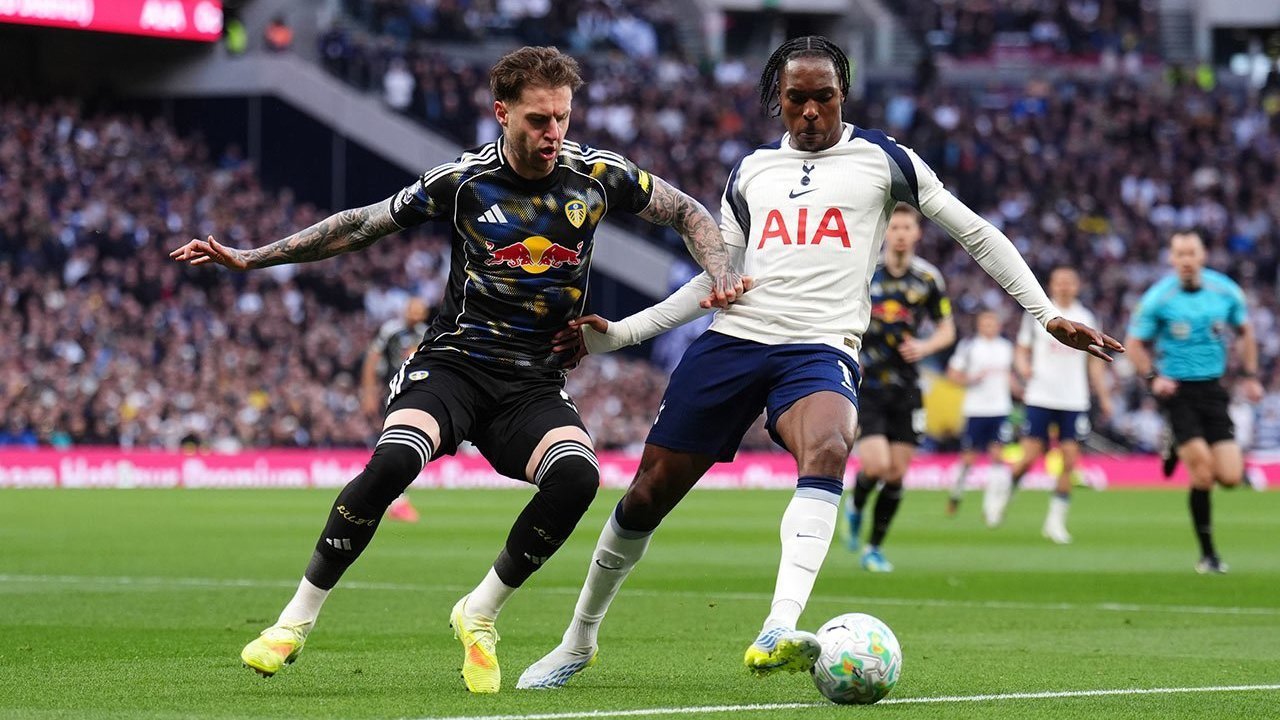 From Hero to Zero di Laga Tottenham vs Leeds: Mathys Tel Cetak Gol Indah Lalu Jadi Penyebab Penalti Spurs From Hero to Zero di Laga Tottenham vs Leeds: Mathys Tel Cetak Gol Indah Lalu Jadi Penyebab Penalti Spurs