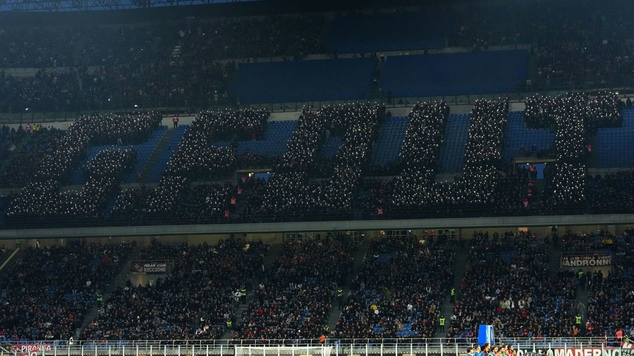 Curva Sud Murka! Ultras Milan Desak Furlani Pergi dan Semprot Habis Pemain Rossoneri