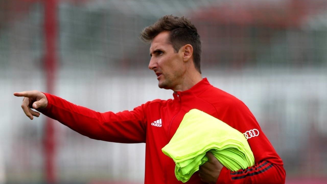 Miroslav Klose Masuk Kandidat Pengganti Maurizio Sarri di Lazio Miroslav Klose Masuk Kandidat Pengganti Maurizio Sarri di Lazio