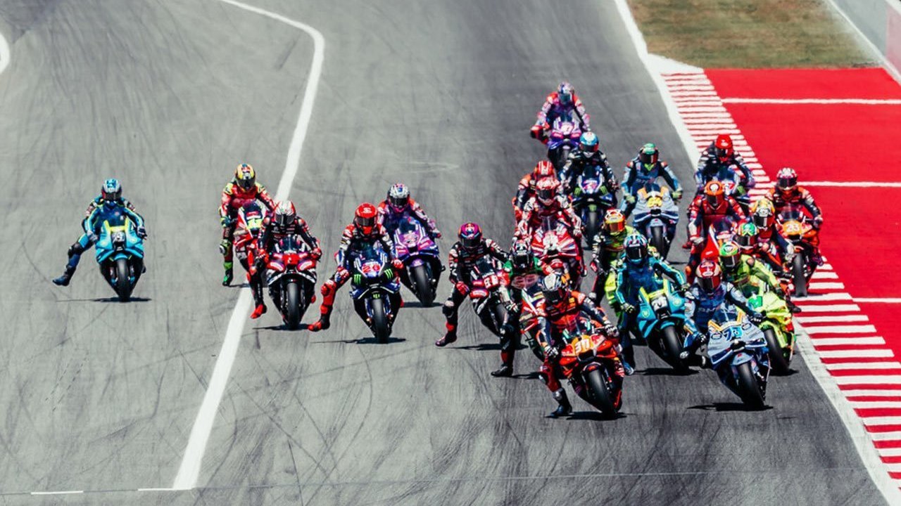 Ingin Hemat, Para Pabrikan MotoGP Usulkan Regulasi '1 Pembalap 1 Motor' Mulai 2027 Ingin Hemat, Para Pabrikan MotoGP Usulkan Regulasi '1 Pembalap 1 Motor' Mulai 2027