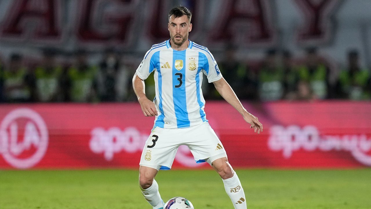 Terungkap, MU Sempat Mau Angkut Bek Timnas Argentina Ini Terungkap, MU Sempat Mau Angkut Bek Timnas Argentina Ini