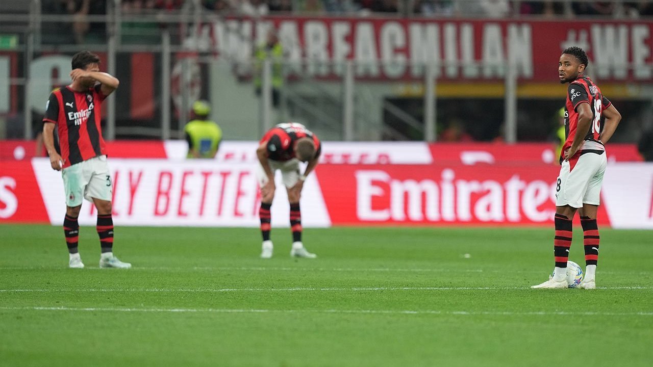 3 Klub, 3 Cerita Berbeda: Como Ukir Sejarah, AC Milan dan Juventus Lalui Musim Kelam 3 Klub, 3 Cerita Berbeda: Como Ukir Sejarah, AC Milan dan Juventus Lalui Musim Kelam