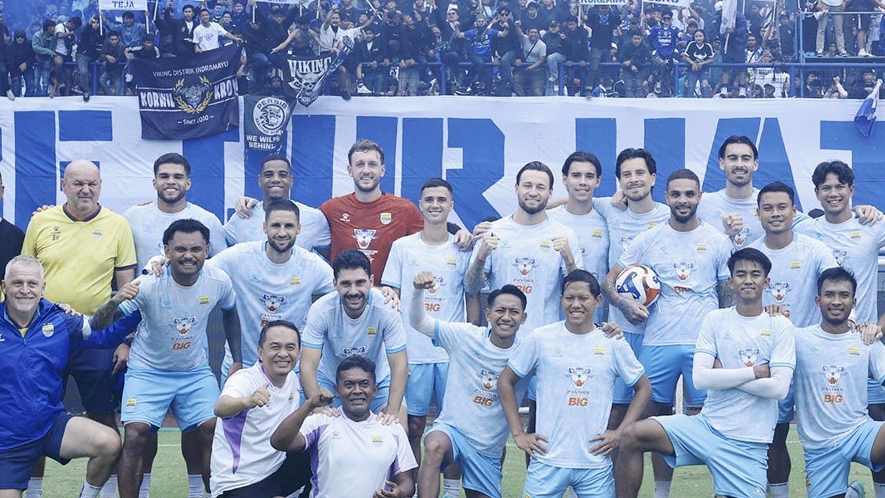 Belasan Ribu Bobotoh Membara di GBLA Jelang Persija vs Persib, Marc Klok: Terbaik Selama Saya 5 Tahun di Sini