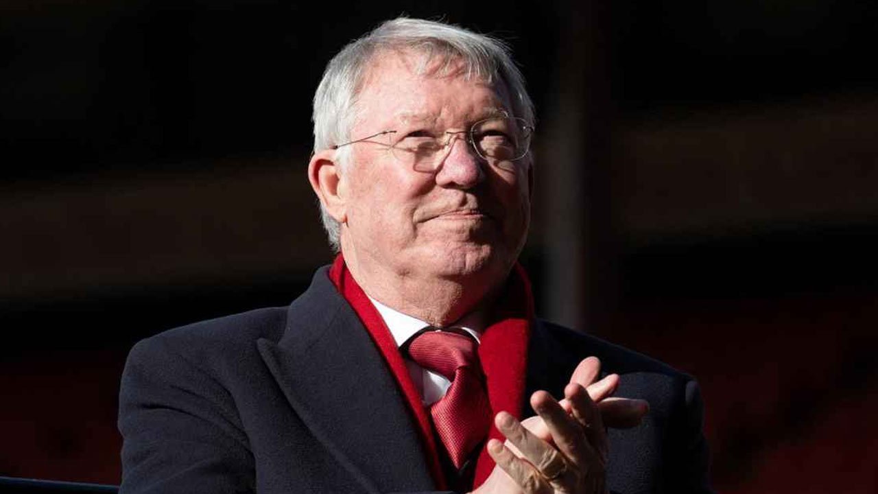 Michael Carrick Terguncang Dengar Kabar Sir Alex Ferguson Dilarikan ke Rumah Sakit Jelang Laga MU vs Liverpool