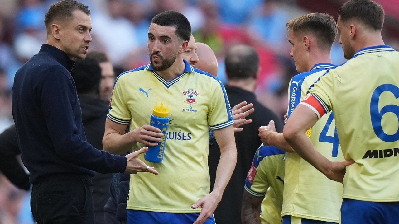 Skandal Spionase Guncang Inggris: Southampton Dicoret dari Final Play-off Championship Skandal Spionase Guncang Inggris: Southampton Dicoret dari Final Play-off Championship