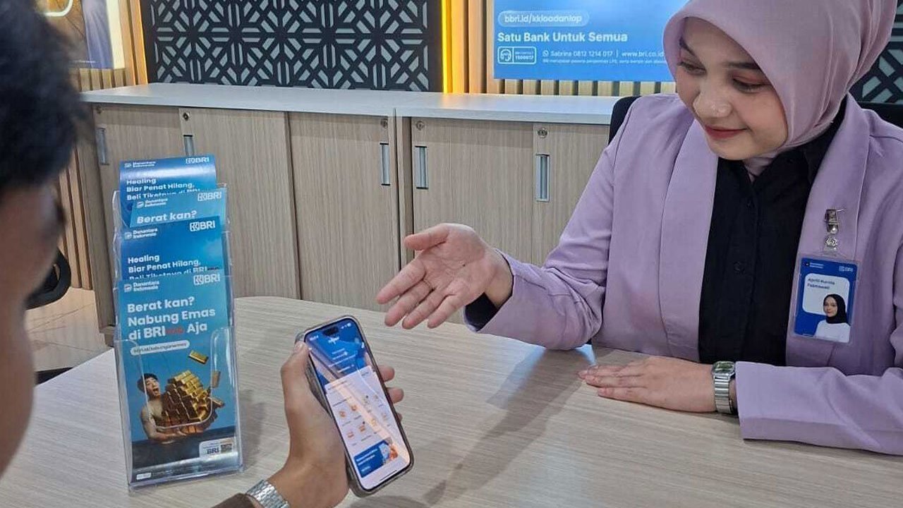 Nilai Tukar Rupiah Melemah, Warga Malang Pilih Menabung Emas di BRImo untuk Jaga Nilai Tabungan Nilai Tukar Rupiah Melemah, Warga Malang Pilih Menabung Emas di BRImo untuk Jaga Nilai Tabungan