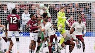 Premier League Makin Chaos: Trik Set Piece, Kontroversi VAR, dan Duel-Duel Brutal Premier League Makin Chaos: Trik Set Piece, Kontroversi VAR, dan Duel-Duel Brutal