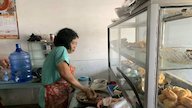 Sepiring Rujak Cingur dan Cerita Manfaat KUR BRI Bagi Warung Mbak Mis Sepiring Rujak Cingur dan Cerita Manfaat KUR BRI Bagi Warung Mbak Mis