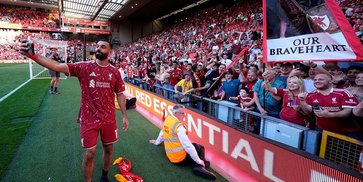 7 Pelajaran Penting dari Laga Liverpool vs Brentford: Tiket Eropa, Air Mata, dan Akhir Era Legenda 7 Pelajaran Penting dari Laga Liverpool vs Brentford: Tiket Eropa, Air Mata, dan Akhir Era Legenda
