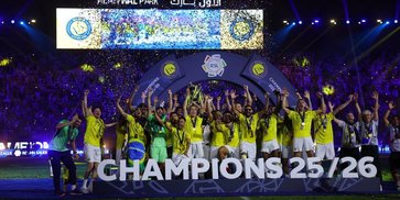 Cristiano Ronaldo Antar Al Nassr Juara Liga Arab Saudi untuk Pertama Kalinya Cristiano Ronaldo Antar Al Nassr Juara Liga Arab Saudi untuk Pertama Kalinya