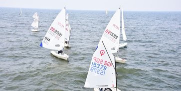 TNI AL Kawal Kelancaran Hari Kedua Indonesia Regatta Series 1 dan Kejurnas Layar 2026