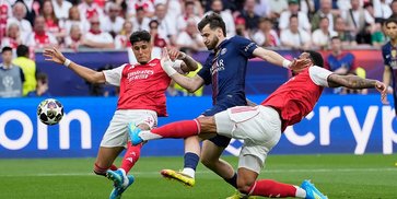 Kontroversi Final Liga Champions: Arsenal Kehilangan Peluang Emas karena Peluit Wasit