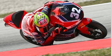 Langsung Kompetitif, Kiandra Ramadhipa Senang Raih Podium dalam Debutnya di Moto3 Junior 2026 Langsung Kompetitif, Kiandra Ramadhipa Senang Raih Podium dalam Debutnya di Moto3 Junior 2026