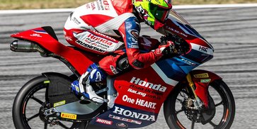 Kiandra Ramadhipa Duduki Peringkat 5 Klasemen Moto3 Junior 2026 Usai Performa Solid di Seri Catalunya Kiandra Ramadhipa Duduki Peringkat 5 Klasemen Moto3 Junior 2026 Usai Performa Solid di Seri Catalunya