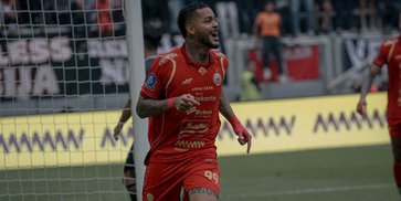 Maxwell Souza Tulis Pesan Menyentuh Usai Akhiri BRI Super League dan Jadi Top Skor Persija: Kontrak Segera Habis, Bertahan atau Cabut? Maxwell Souza Tulis Pesan Menyentuh Usai Akhiri BRI Super League dan Jadi Top Skor Persija: Kontrak Segera Habis, Bertahan atau Cabut?