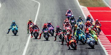 Ingin Hemat, Para Pabrikan MotoGP Usulkan Regulasi '1 Pembalap 1 Motor' Mulai 2027 Ingin Hemat, Para Pabrikan MotoGP Usulkan Regulasi '1 Pembalap 1 Motor' Mulai 2027