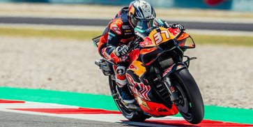 Pedro Acosta Ungkap Kendala Teknis yang Picu Tabrakan dengan Alex Marquez di MotoGP Catalunya 2026 Pedro Acosta Ungkap Kendala Teknis yang Picu Tabrakan dengan Alex Marquez di MotoGP Catalunya 2026