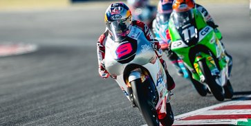 Veda Ega Pratama Finis Top 8 Usai Start Ke-20, Maximo Quiles Menangi Balapan Moto3 Catalunya 2026