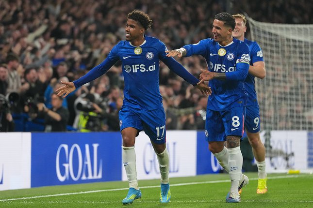 Chelsea Memang Naik, Tapi Belum Aman