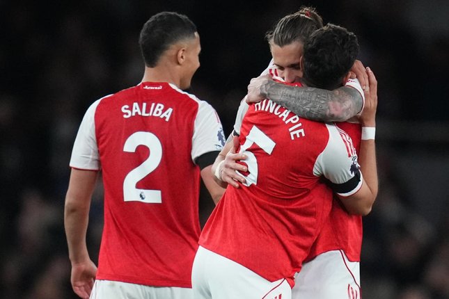 Skenario Juara Arsenal dan Ancaman Nyata untuk Manchester City Skenario Juara Arsenal dan Ancaman Nyata untuk Manchester City
