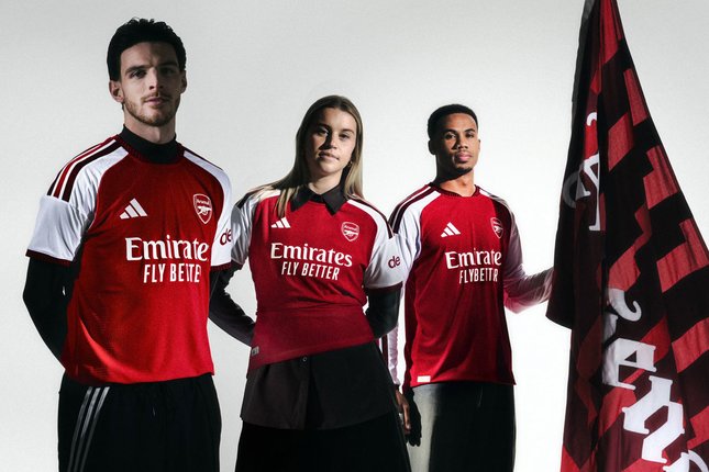 Sentuhan Emirates Stadium Hadir di Jersey Baru Arsenal