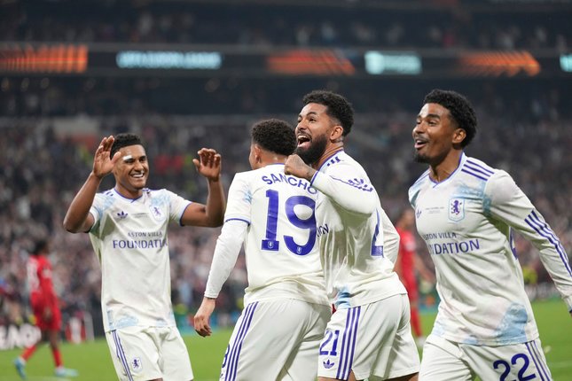 Aston Villa Tampil Dominan Sejak Awal Aston Villa Tampil Dominan Sejak Awal