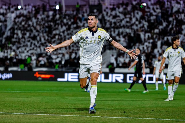Bayang-Bayang Cristiano Ronaldo Bayang-Bayang Cristiano Ronaldo