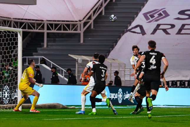 Drama Enam Gol dan Persiapan Menuju Derby