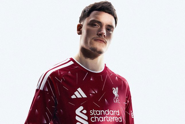 Jersey Tandang dan Ketiga Liverpool Menyusul
