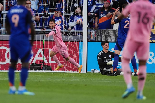 Lionel Messi Tampil Dominan hingga Akhir Laga Lionel Messi Tampil Dominan hingga Akhir Laga