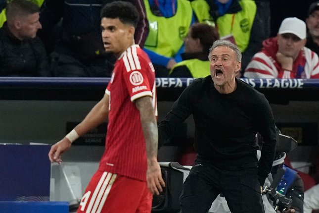 Luis Enrique Bangun PSG yang Lebih Seimbang