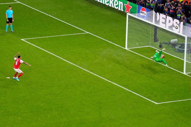 Gabriel dan Eze Jadi Korban Drama Adu Penalti Gabriel dan Eze Jadi Korban Drama Adu Penalti