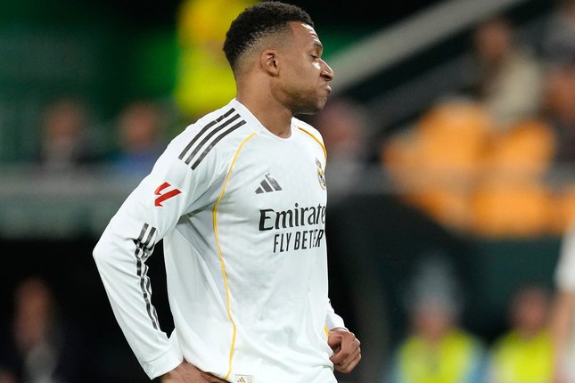 Mbappe Jadi Pusat Perhatian