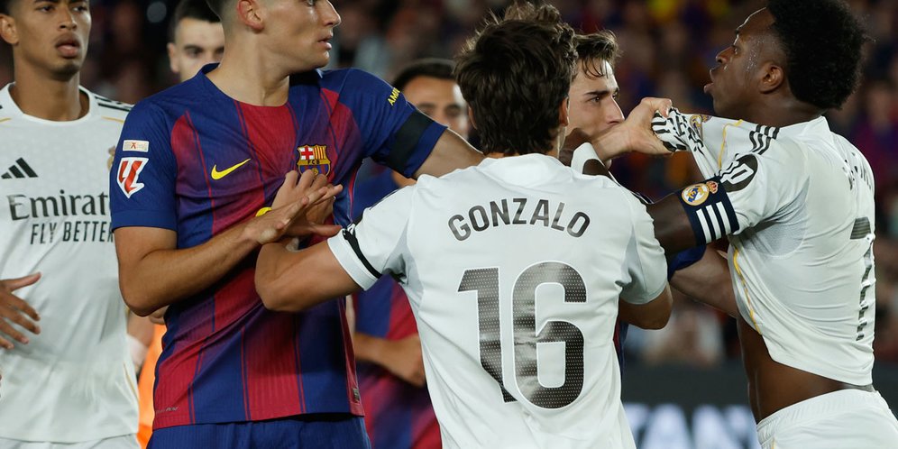 Barcelona Menekan Sejak Awal, Real Madrid Kehilangan Kolektivitas