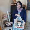 Diajeng Maya Art dan Craft, Dari Sekadar Hobi Melukis hingga Tembus Pasar Amerika Diajeng Maya Art dan Craft, Dari Sekadar Hobi Melukis hingga Tembus Pasar Amerika