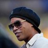 Kejutan! Ronaldinho Gabung Klub Serie C Italia Ravenna Kejutan! Ronaldinho Gabung Klub Serie C Italia Ravenna