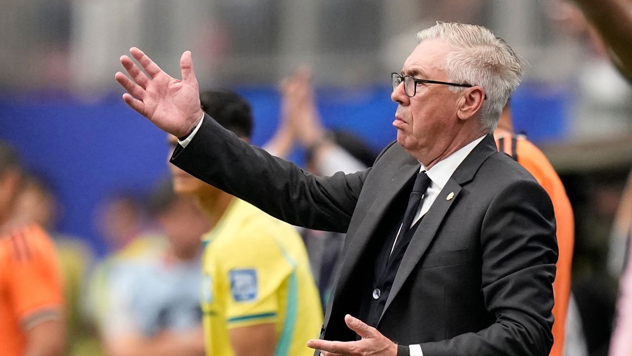 Carlo Ancelotti Pastikan Tidak Mundur dari Timnas Brasil Meski Tersingkir di 16 Besar Piala Dunia 2026 Carlo Ancelotti Pastikan Tidak Mundur dari Timnas Brasil Meski Tersingkir di 16 Besar Piala Dunia 2026